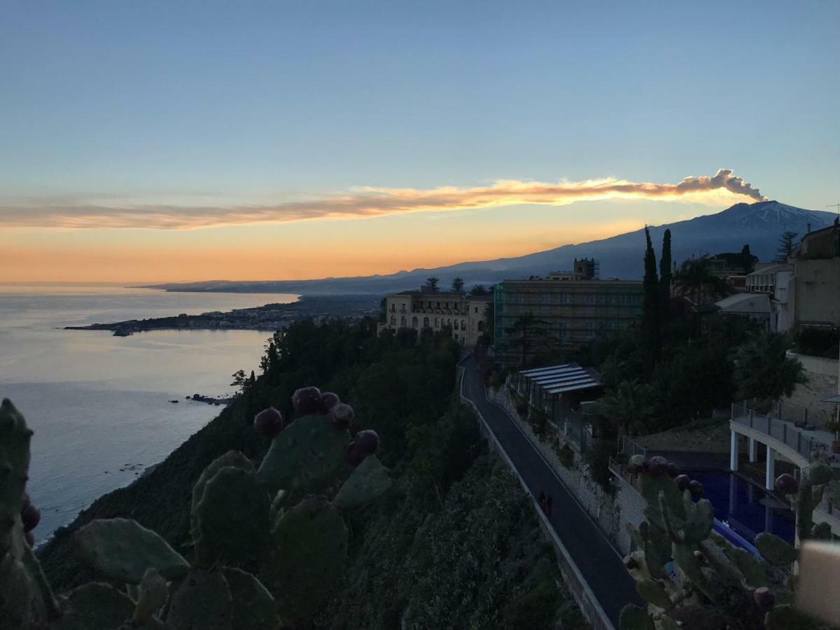 Baia dei Delfini Apartment Taormina Exterior foto