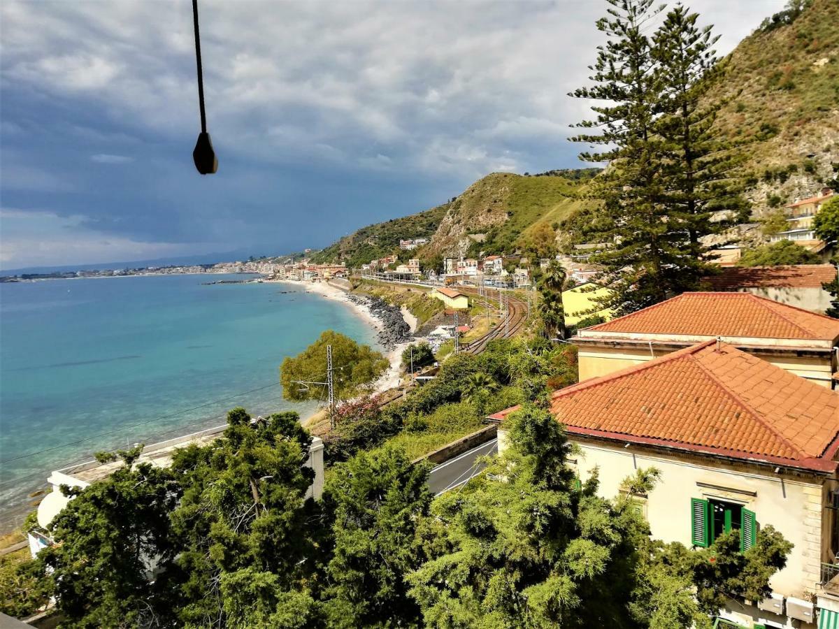 Baia dei Delfini Apartment Taormina Exterior foto