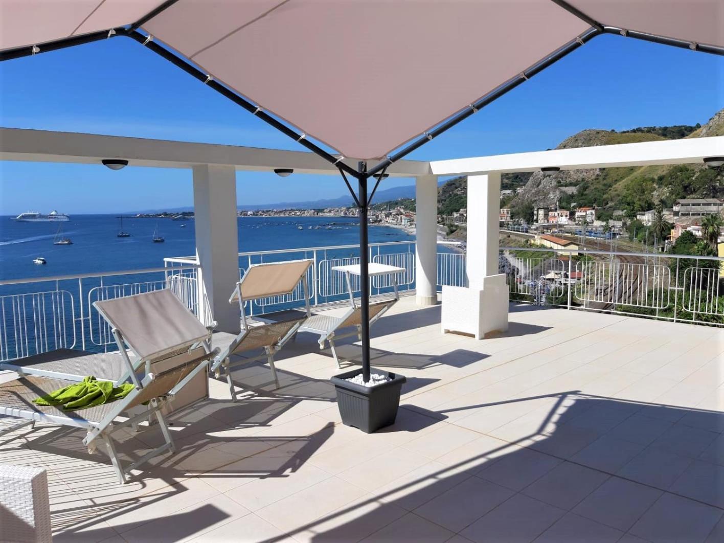 Baia dei Delfini Apartment Taormina Exterior foto
