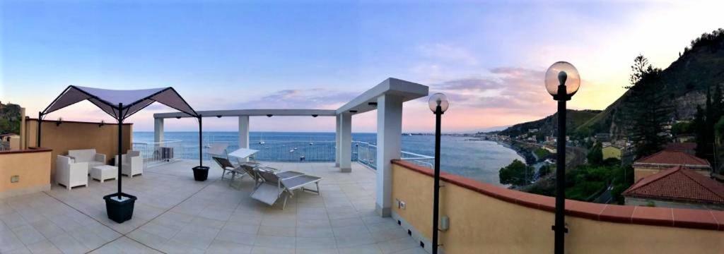 Baia dei Delfini Apartment Taormina Exterior foto